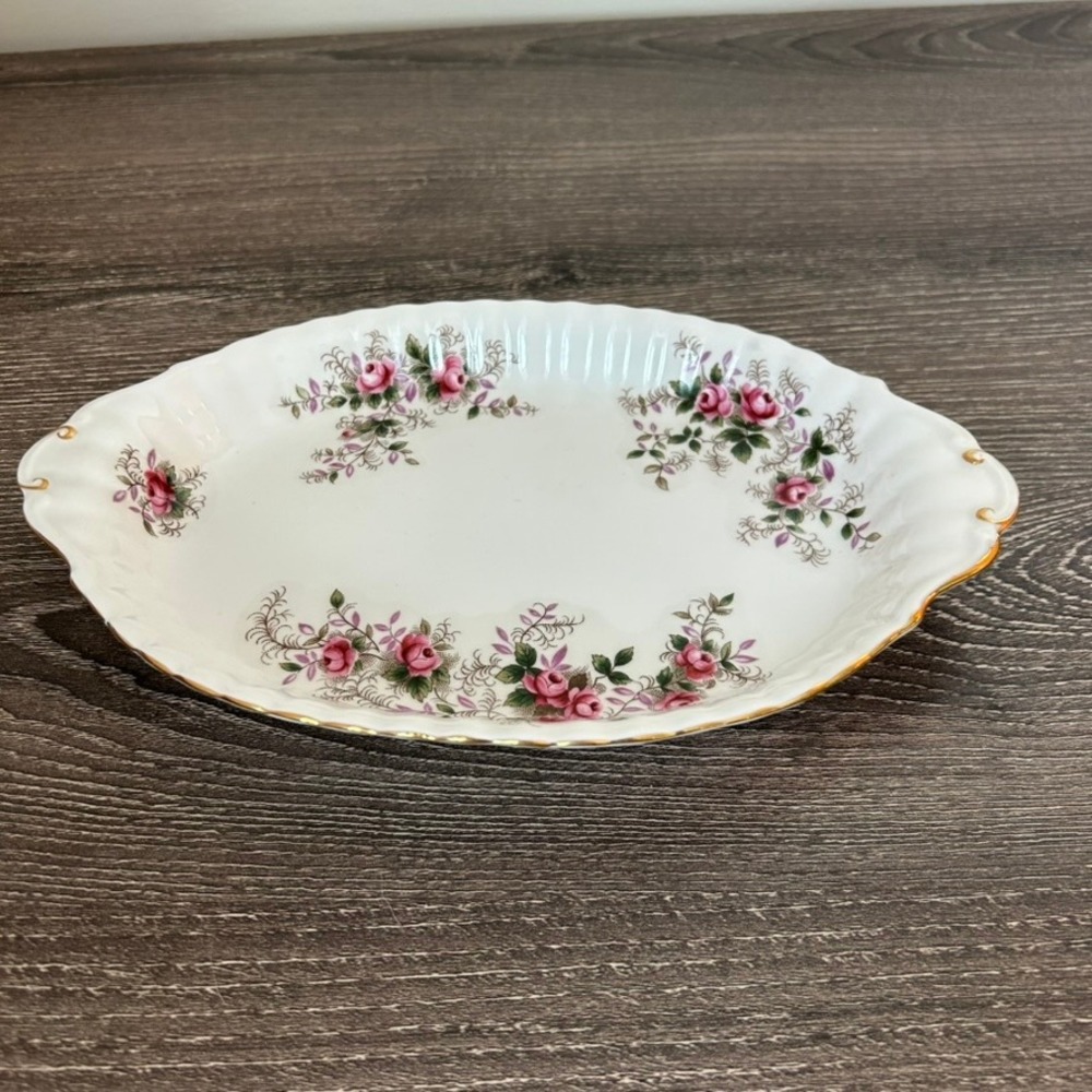 Royal Albert Lavender Rose Bone China Oval Pickle Dish Gold Trim England